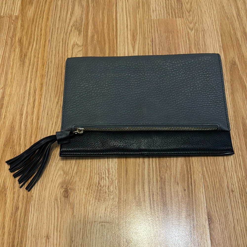 2-tone Urban Originals Clutch